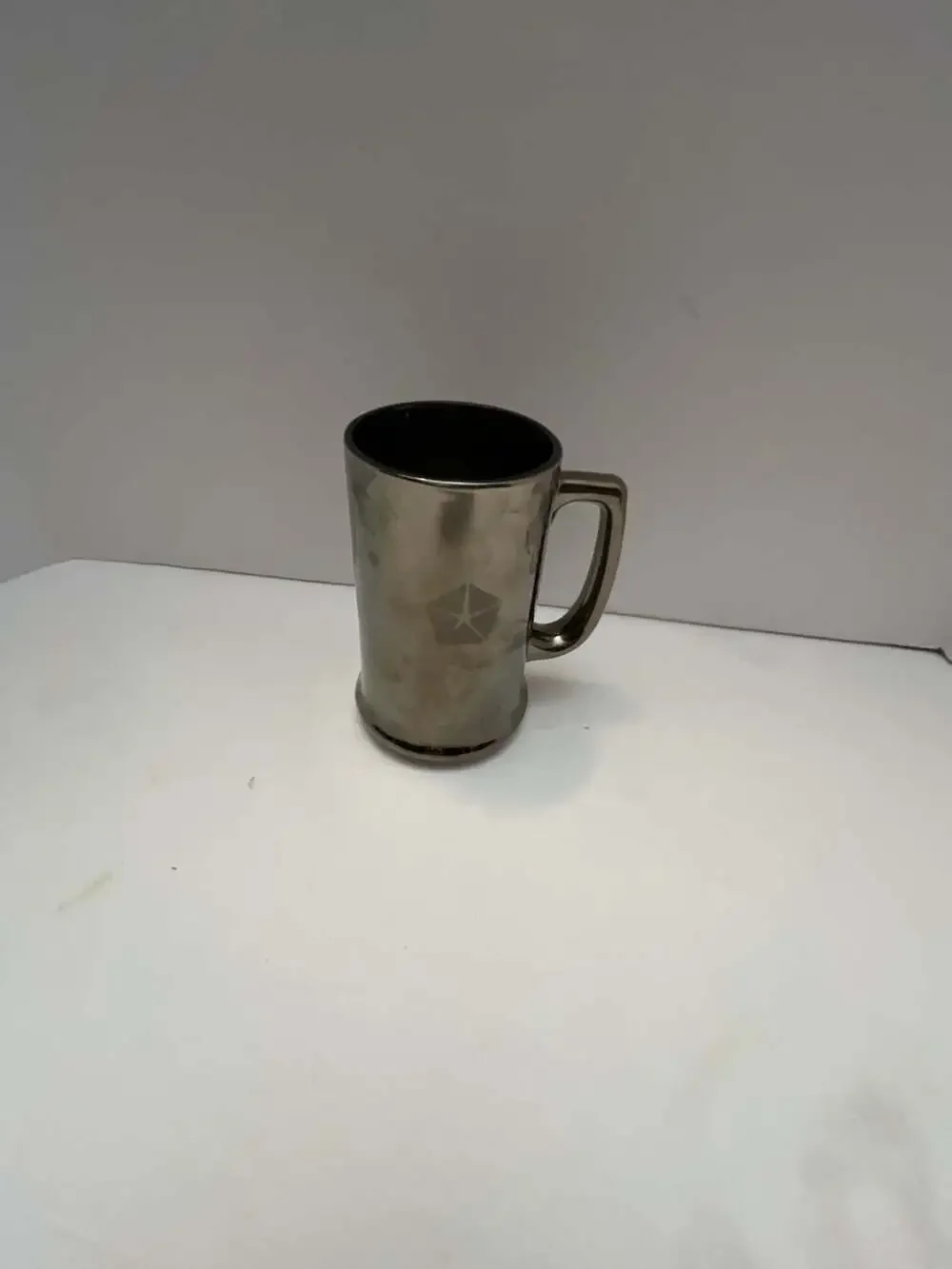 Chrysler Logo Etched Mirrored Glass Beer Mug Car Memorabilia
